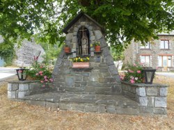 Borne-potale monumentalisée - Chairière
