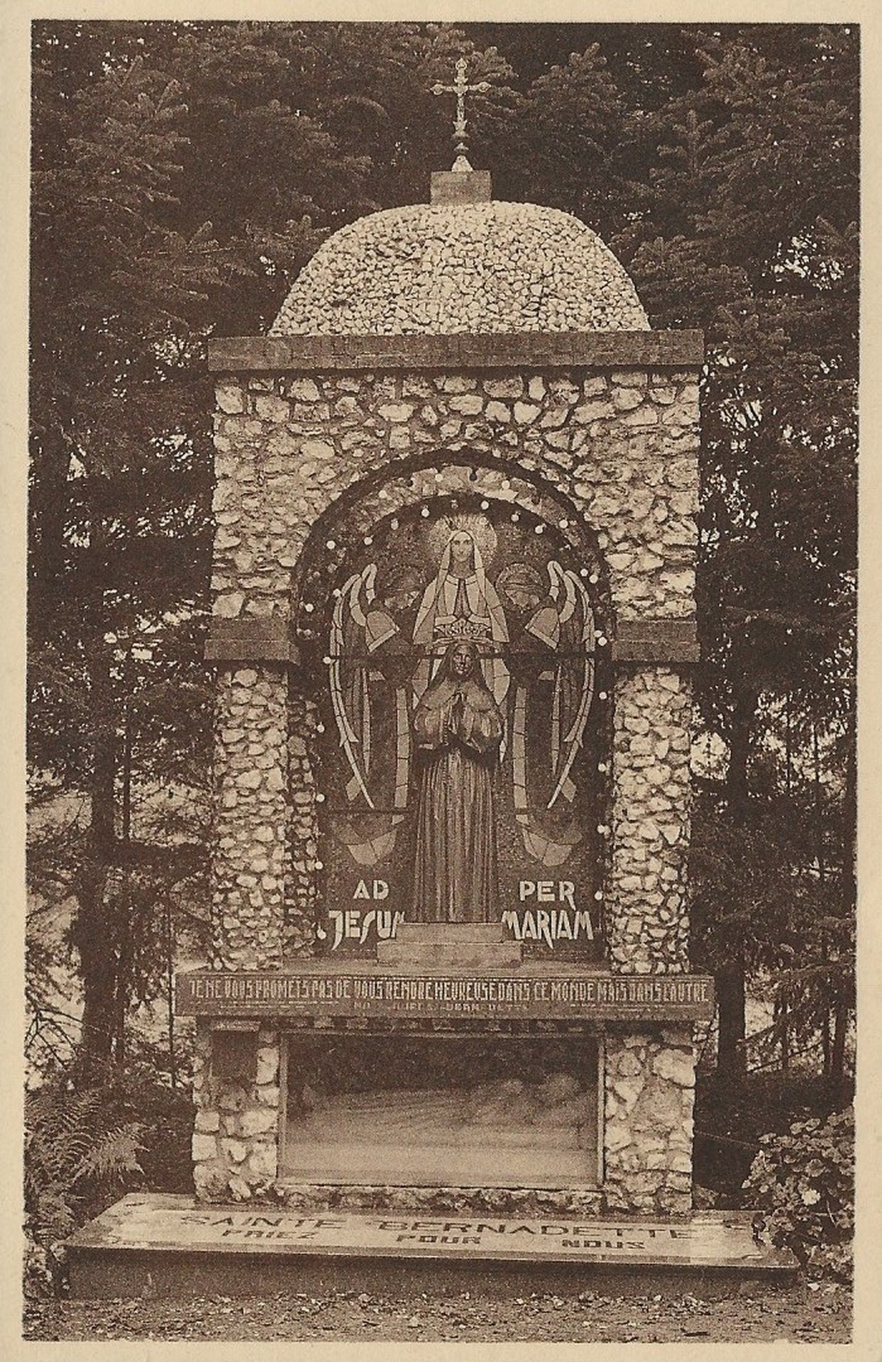 FR 009 A01 Chapelle Sainte Bernadette
