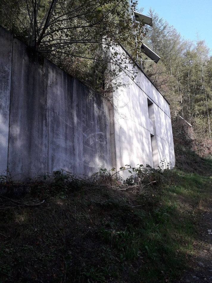 CM 048 01
