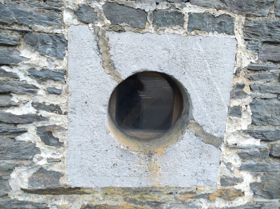 Vieille Pompe Rue de Vresse 105 (1).jpg