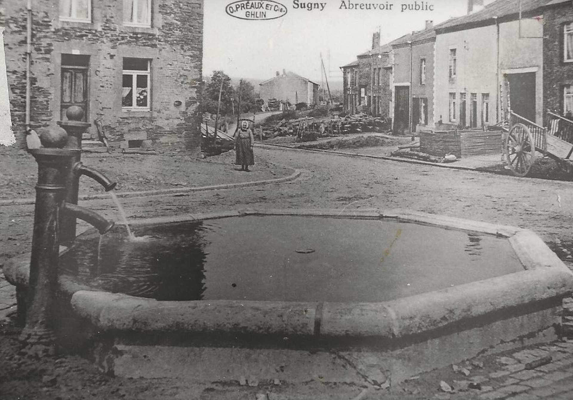 FR 013 A01 Fontaine octogonale