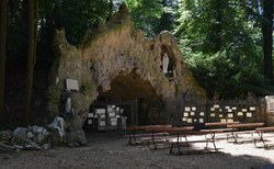 Grotte du domaine marial - Sugny