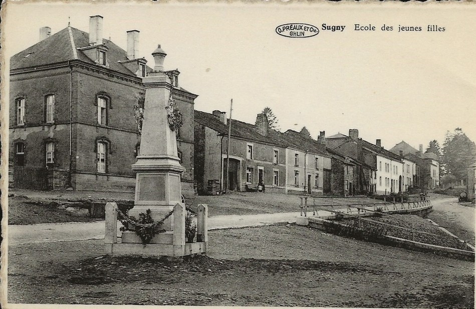 FR 014 A02 Monument aux morts