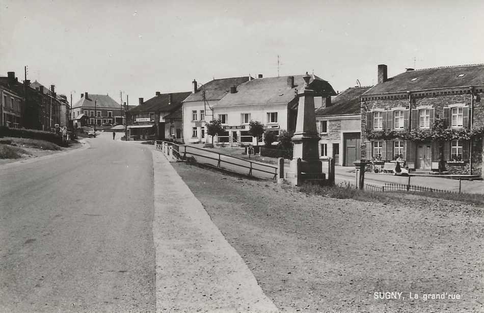 FR 014 A05 Monument aux morts