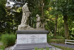 Monument du Sacré-Coeur - Sugny