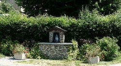 Borne-potale Notre-Dame de Chour de Vaux - Alle