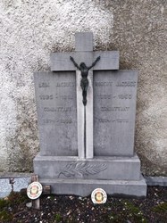 Sépulture d'intérêt  historique - Chairière