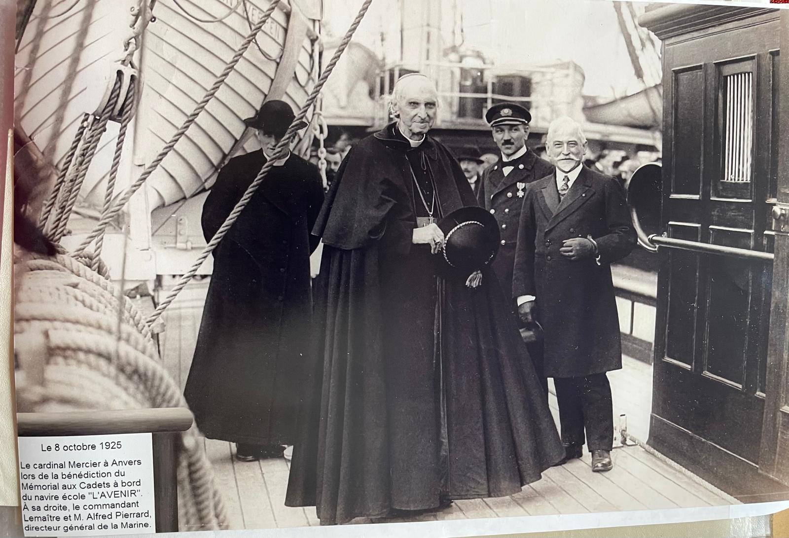 MR-999-08 Avec le Cardinal Mercier.jpeg
