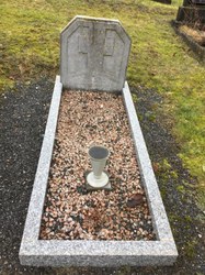 Sépulture d'intérêt social - Sugny