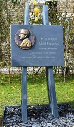 Stèle LF.jpg