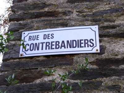 Rue des contrebandiers redim.jpg